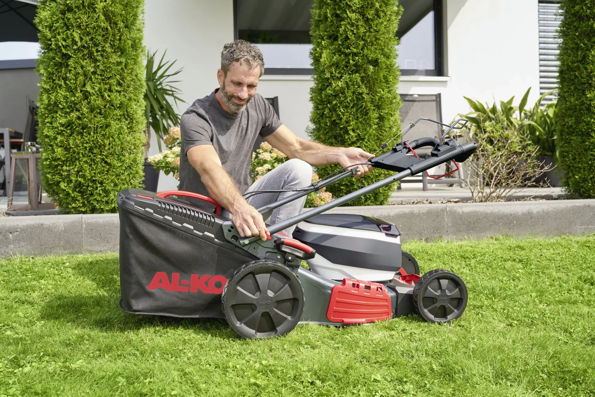 AL-KO Akku-Rasenmäher 46.6 Li SP Comfort 18/36 V 46 cm Schnittbreite inkl. 2 Akkus und Doppel-Ladegerät