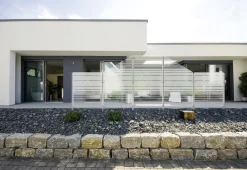 Ambiente Glaszaun Dekor 83 schräg 103 x 180/120 cm gehärtetes 8 mm Glas