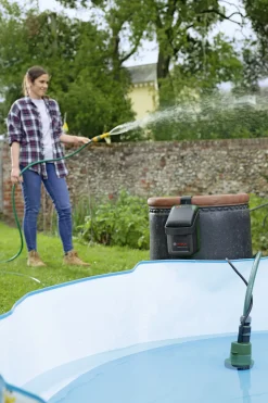 Bosch Akku-Regenfasspumpe GardenPump 18V-2000