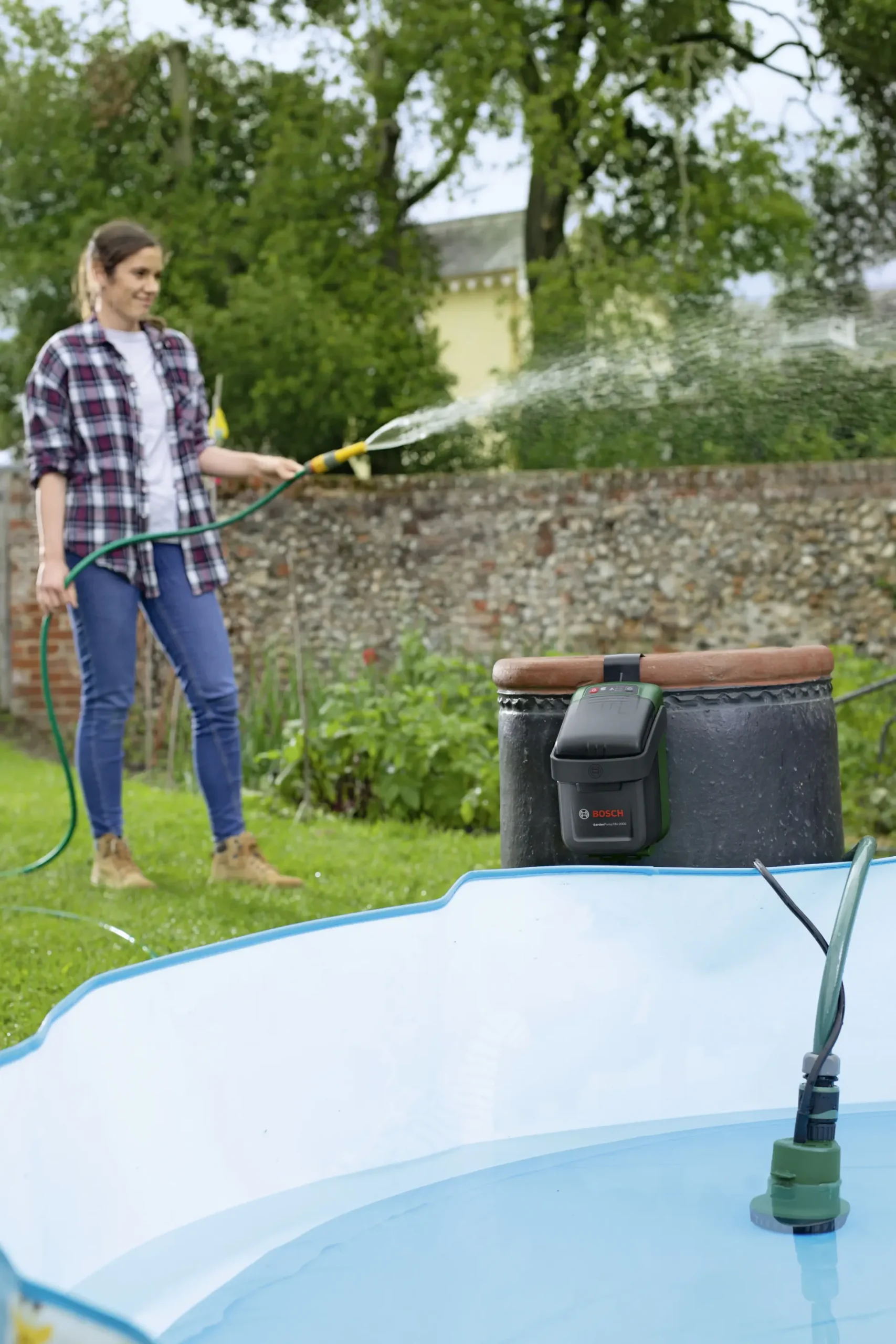 Bosch Akku-Regenfasspumpe GardenPump 18V-2000