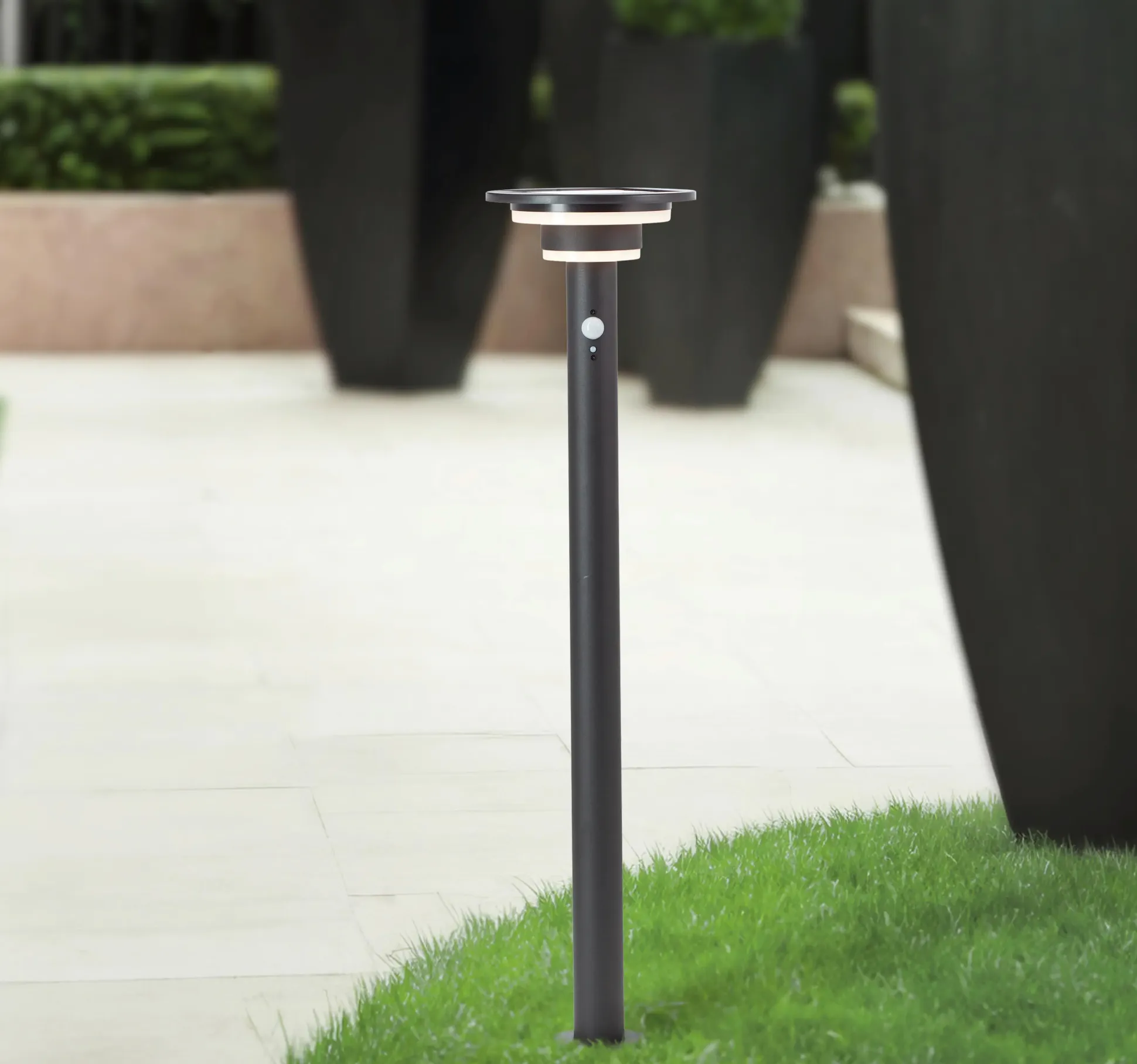 Brilliant Solar-Außenwegeleuchte Garvina 3W warmweiß Bewegungsmelder