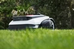 ECOVACS Mähroboter GOAT A3000 LiDAR Pro - 33 cm Schnittbreite 3000 m² 32 V
