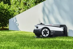 ECOVACS Mähroboter GOAT A3000 LiDAR Pro - 33 cm Schnittbreite 3000 m² 32 V
