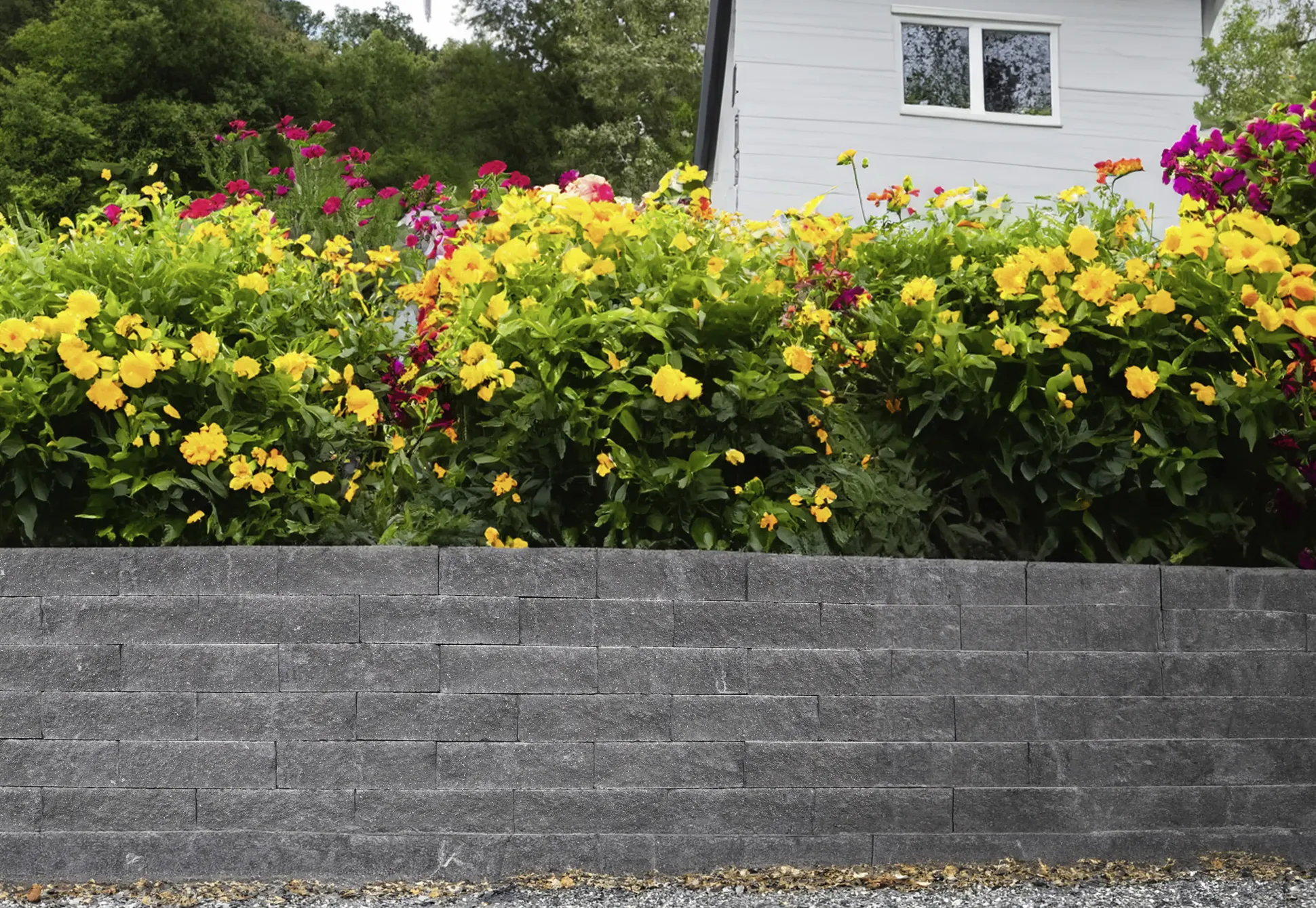 EHL Mauerstein Anzio Light Halbstein 25 x 18 x 15 cm basalt-anthrazit