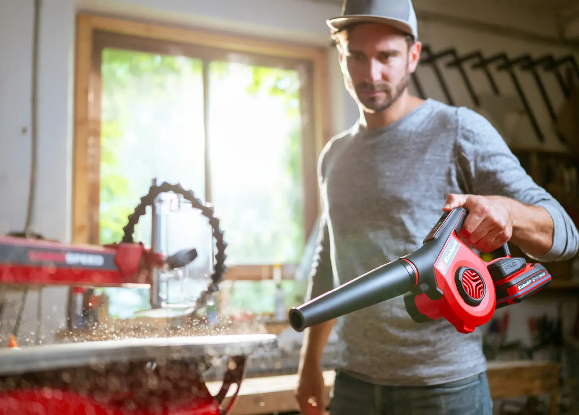 Einhell Expert Akku-Bläser TE-CB 18/270 Li Solo