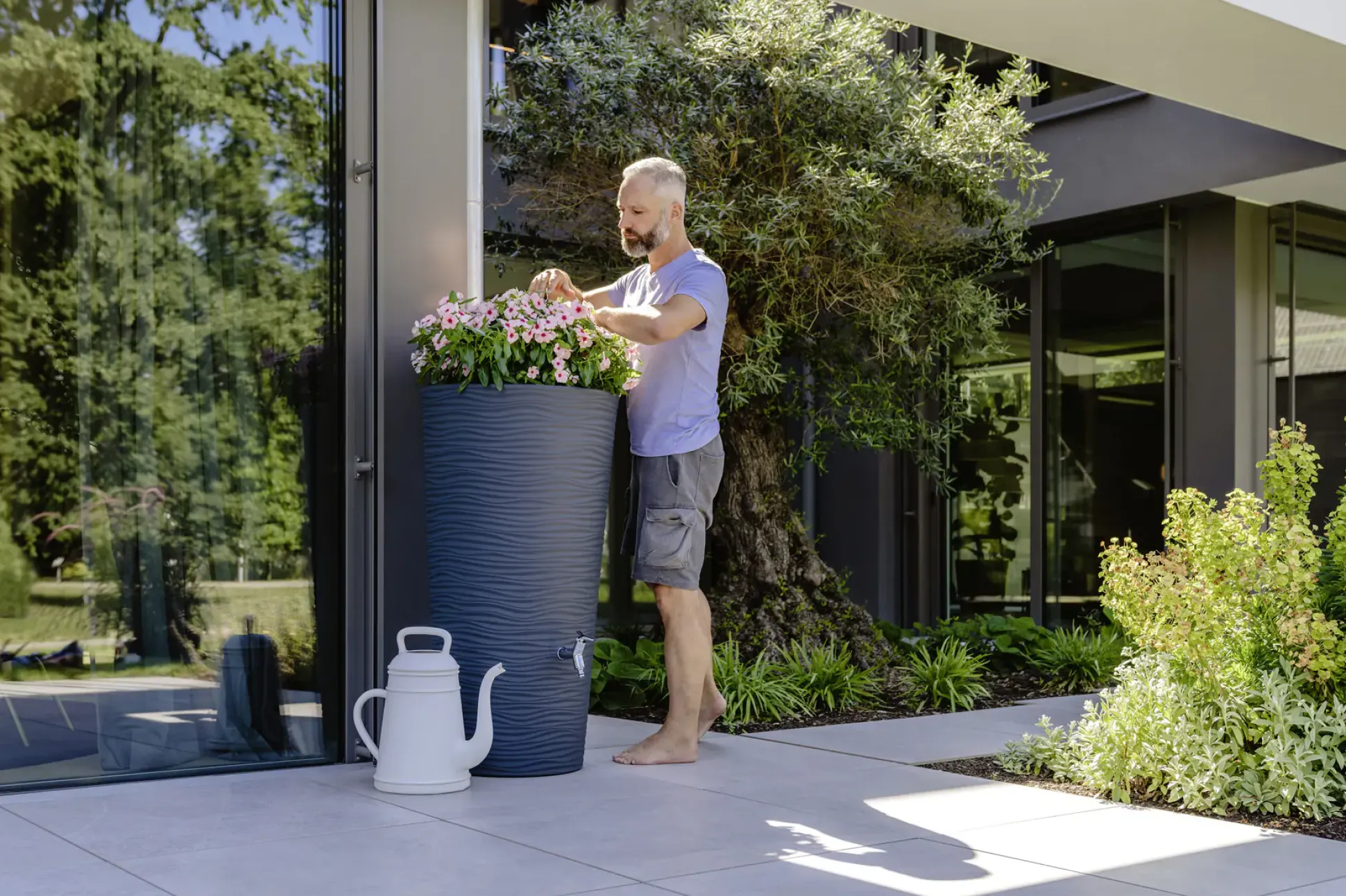 Garantia Regenspeicher Natura 2in1 210 L graphite grey mit Pflanzschale