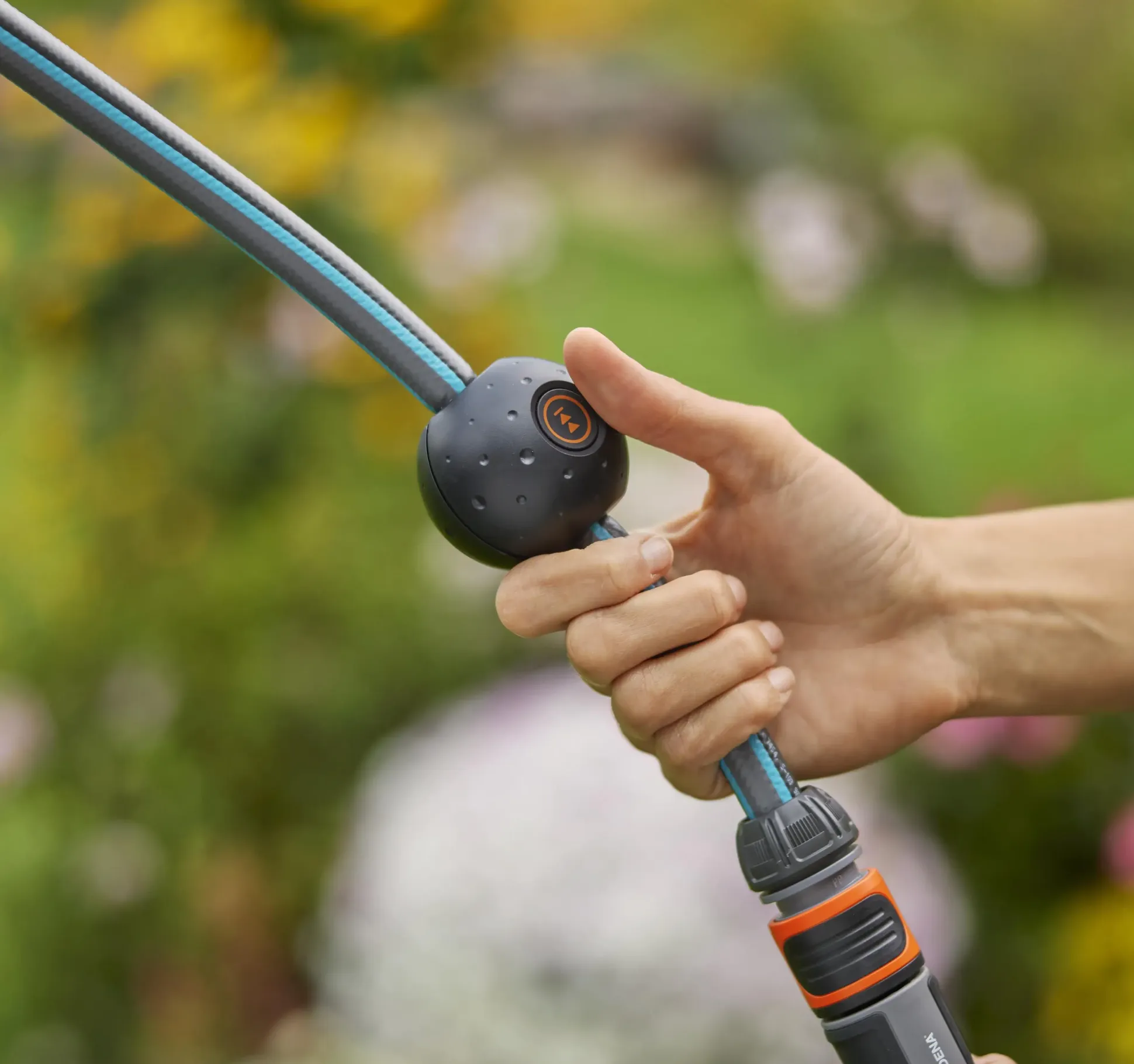 Gardena Akku-Wand-Schlauchbox PowerRoll XL solo mit 35 m Schlauch