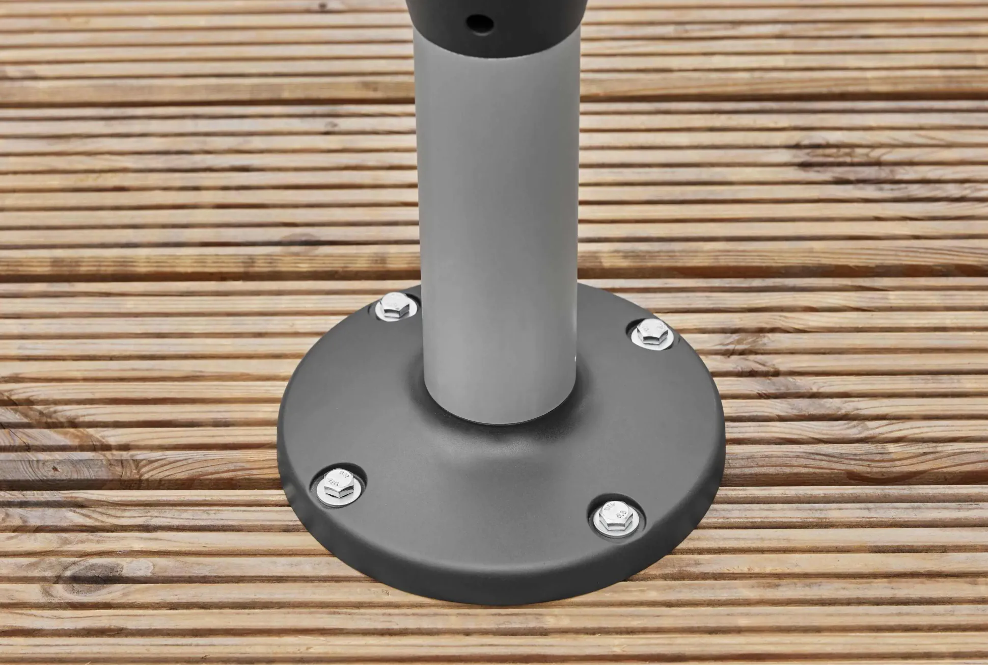 Gardena Terrassen-Schlauchbox RollUp M mit 20 m Schlauch automatisches Aufrollen