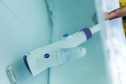 Gre Elektro Reiniger ohne Kabel für Pools und Spas 60 x 12,4 x 22,6 cm