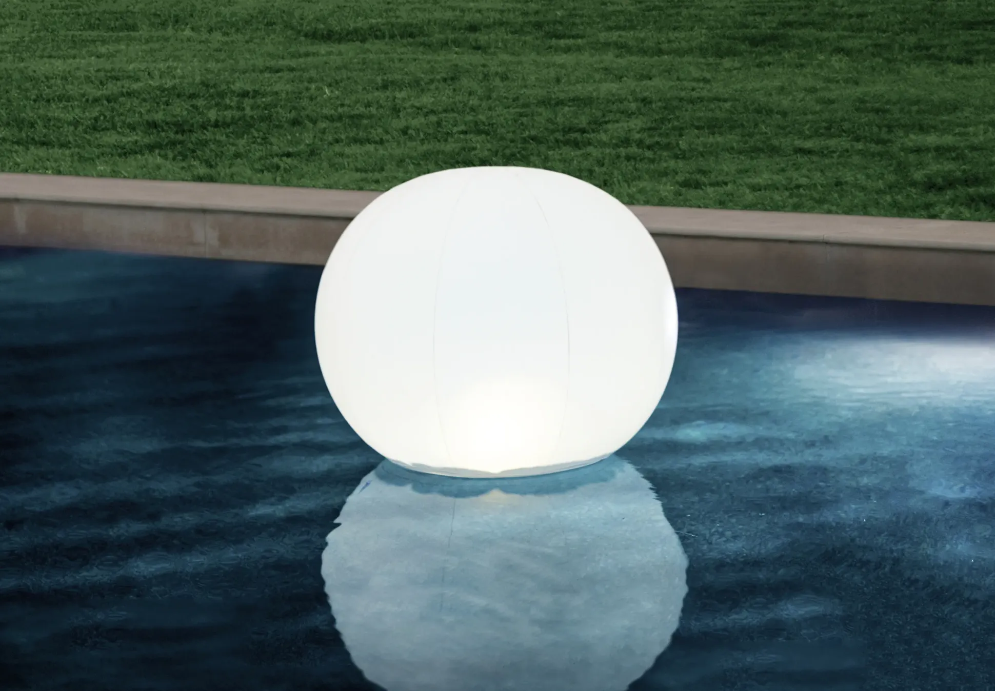 Intex LED Schwimmleuchte Globus Ø 89 x 79 cm ( L x B )