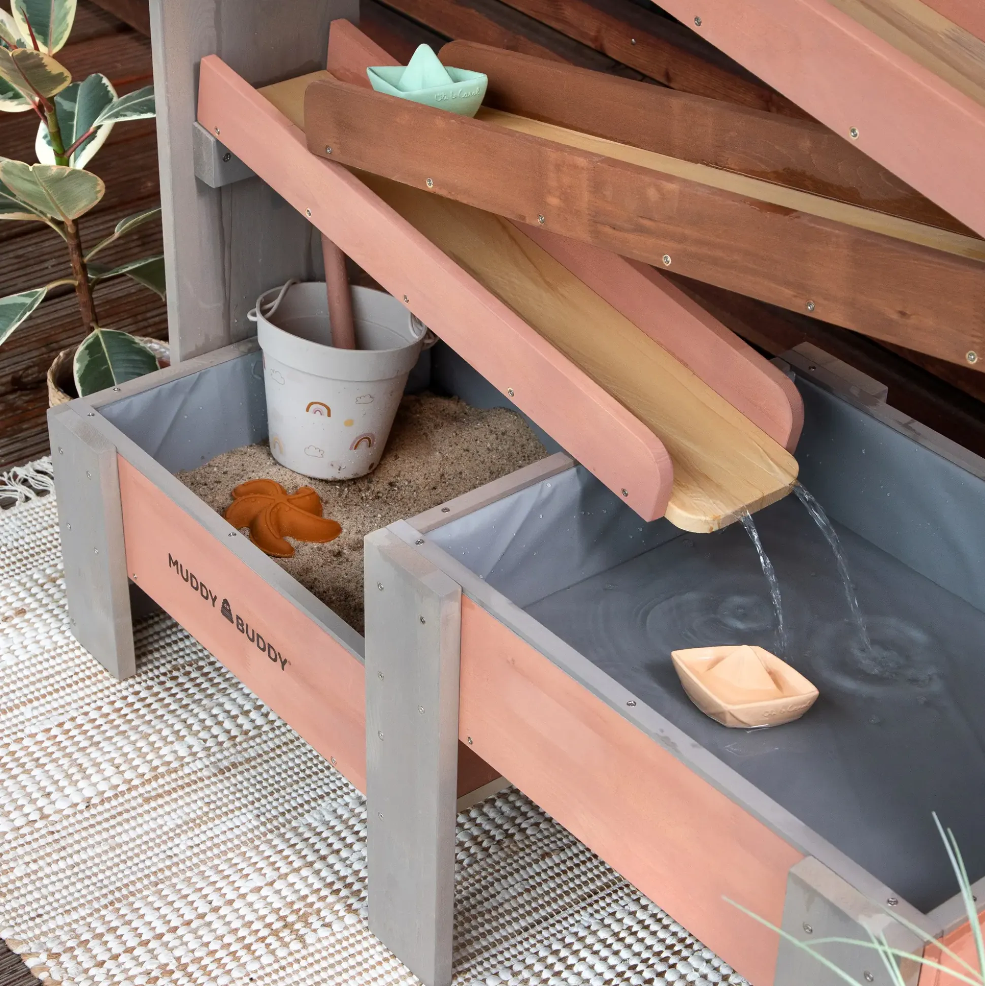 Muddy Buddy Wasserbahn Aqua Tower warmgrau-puderrosa 100 x 44 x 105 cm
