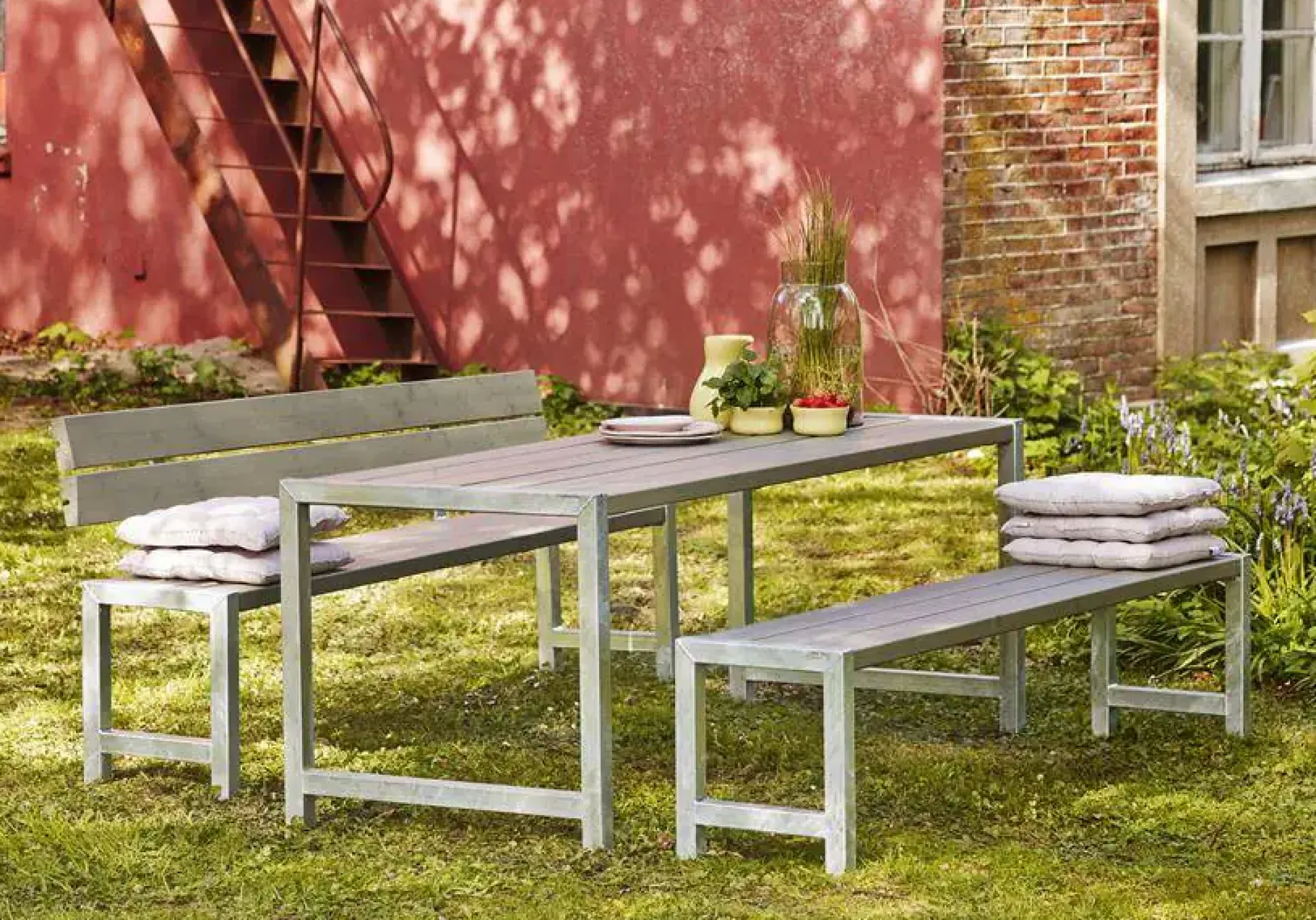 Plus Planken-Garnitur 3-teilig mit 2 Rückenlehnen, graubraun