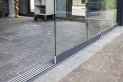 Telluria Glasschiebewand SIN 3630 für Pavillon granitgrau